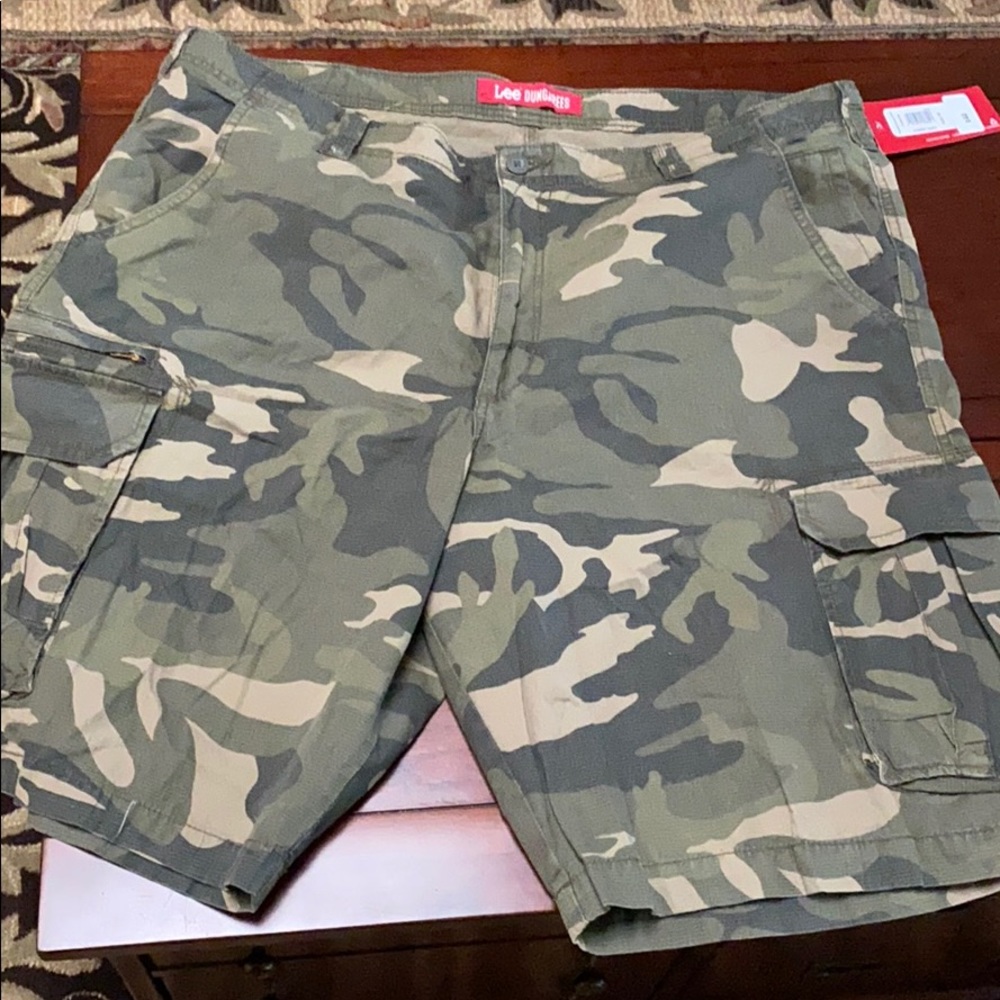 Men’s camo cargo shorts